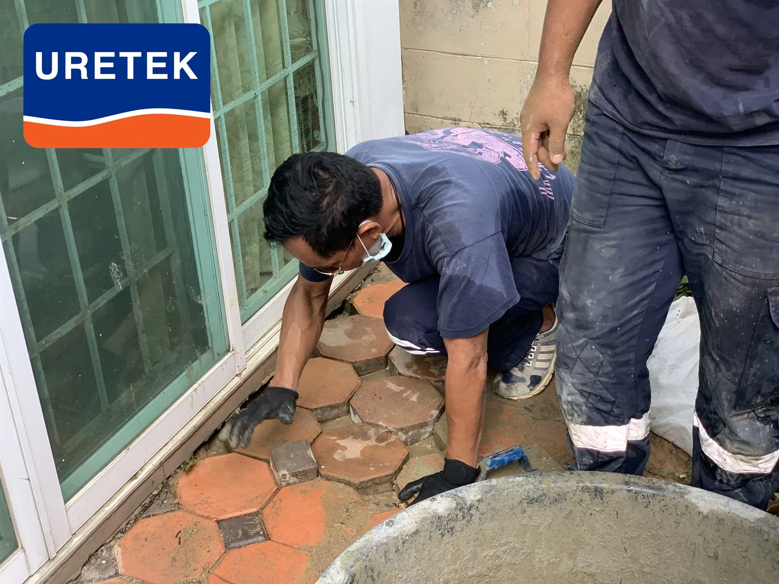 Micropile Underpinning in a Garden Courtyard, Sukhaphiban 5 — Sparing the Plants and Paving — 23
