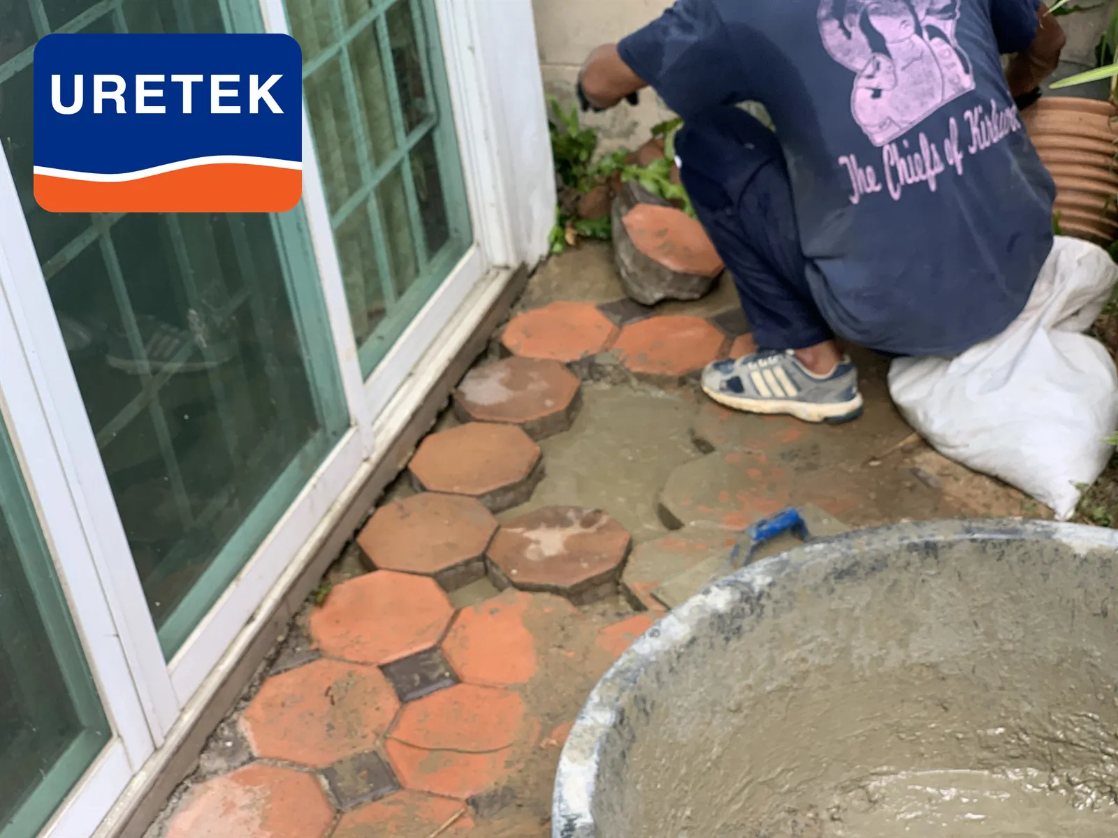 Micropile Underpinning in a Garden Courtyard, Sukhaphiban 5 — Sparing the Plants and Paving — 25