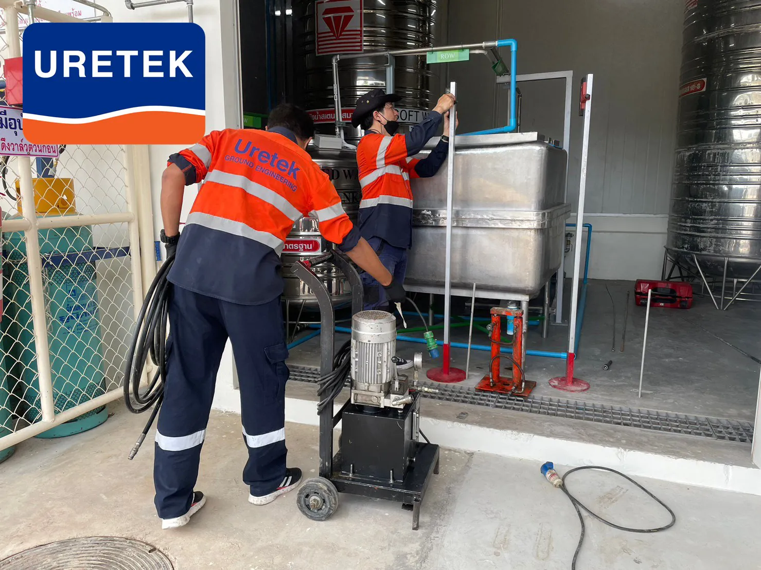Floor Lifting Beneath Stainless Water Tanks, Betagro Khon Kaen — No Tanks Moved — 27