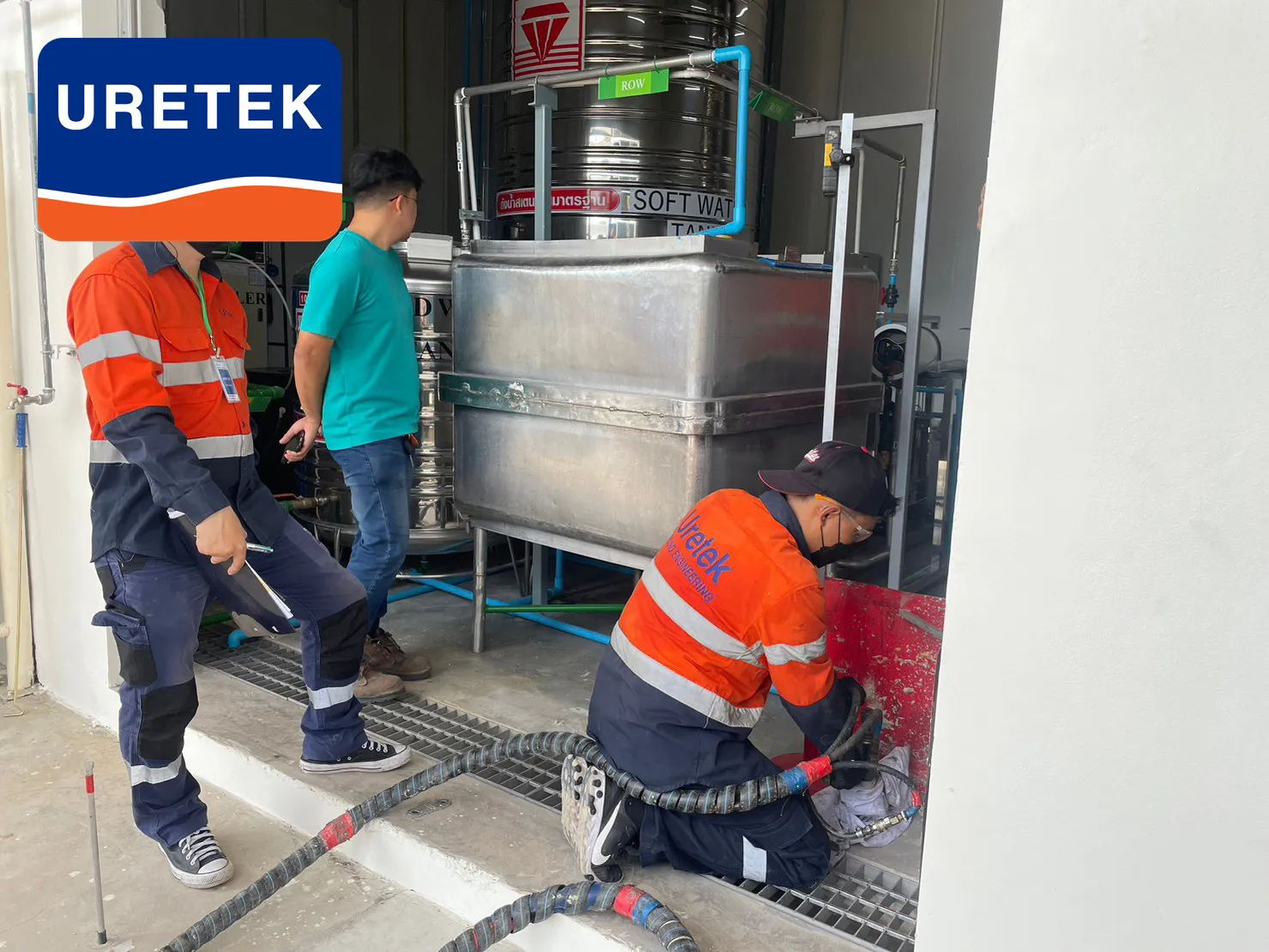 Floor Lifting Beneath Stainless Water Tanks, Betagro Khon Kaen — No Tanks Moved — 28